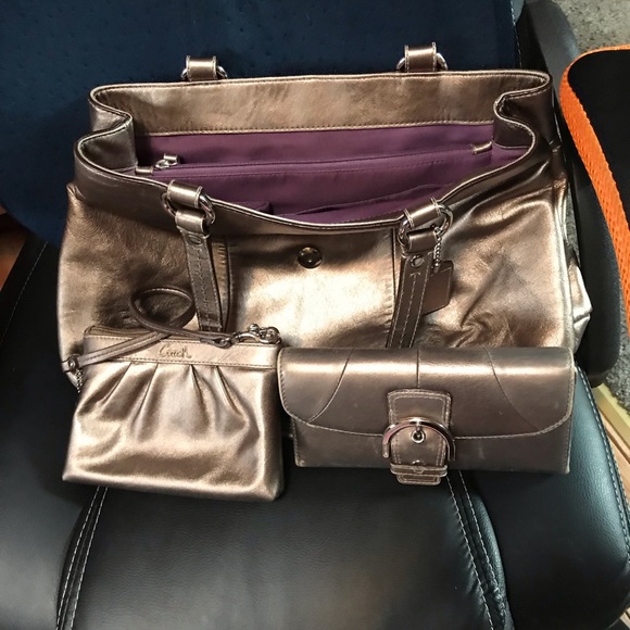 SOLD!    Coach purse, wallet & wristlet bundle! - Picture 7 of 8